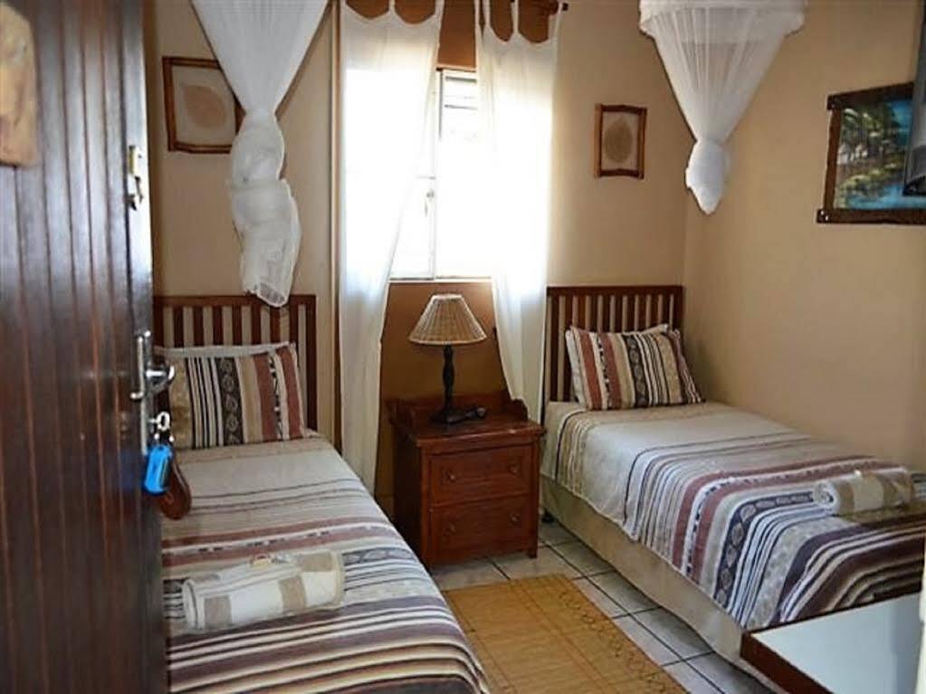 A Traveller's Palm Hotell Phalaborwa Exteriör bild